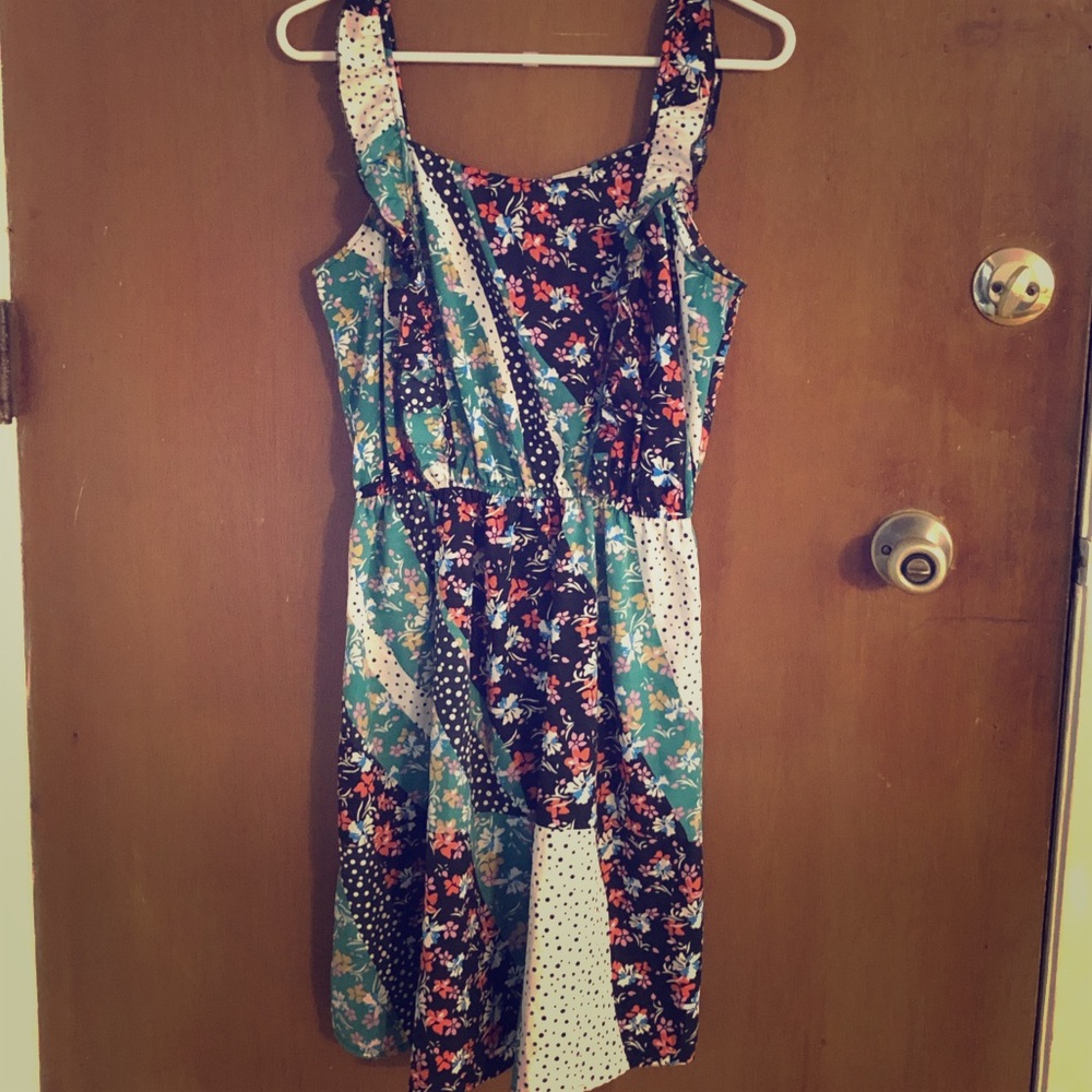 Floral dress, only worn a few times